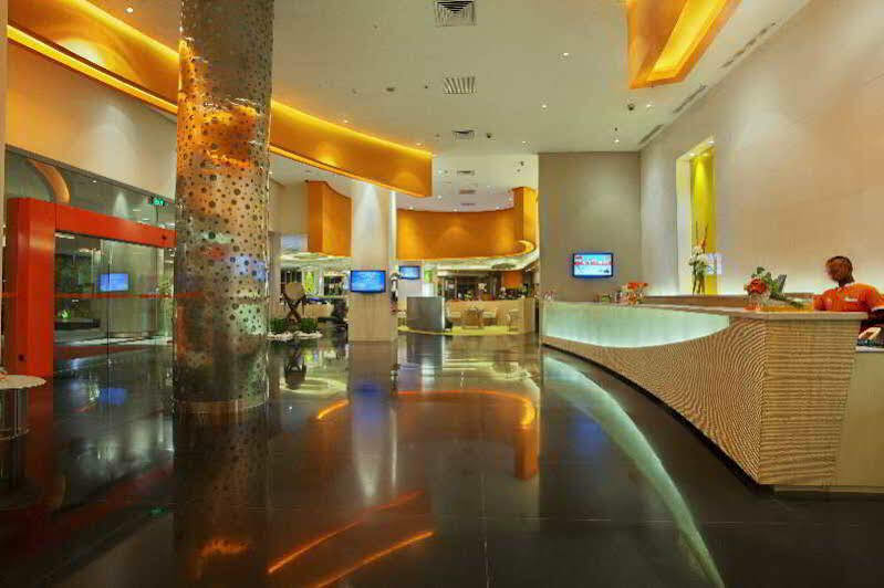 Harris And Conventions Kelapa Gading